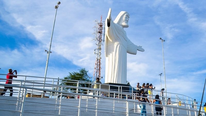 Cristo do Goiti passa por manutenção para a Semana